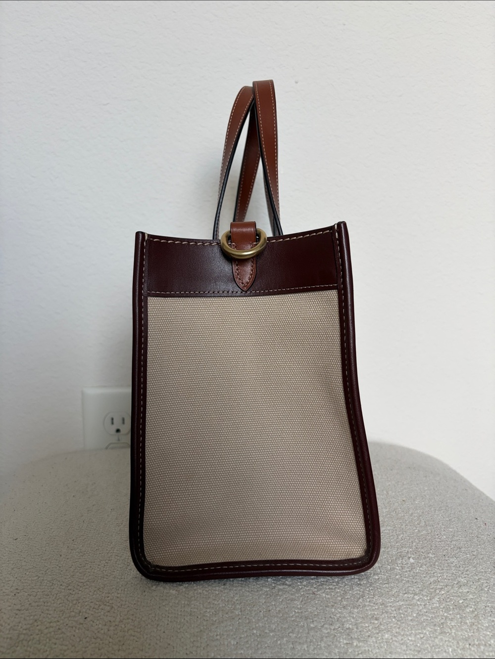 Coach Field Tote 30 - Picture 4 of 8